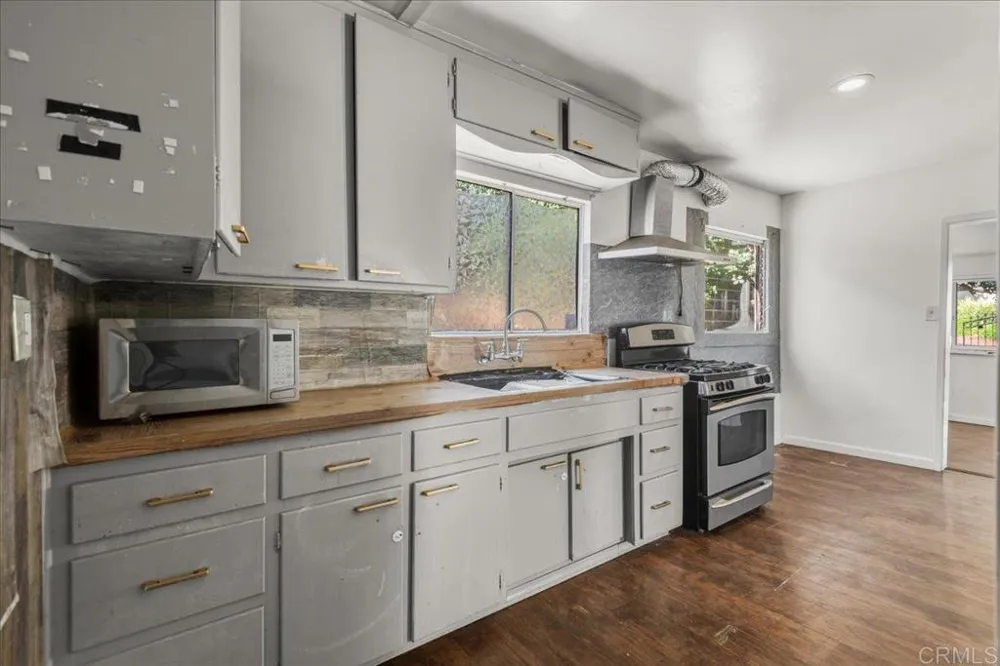 12830 Mapleview St Lakeside, CA 92040