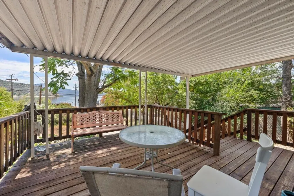 6726 Lakeshore Boulevard Lucerne, CA 95458
