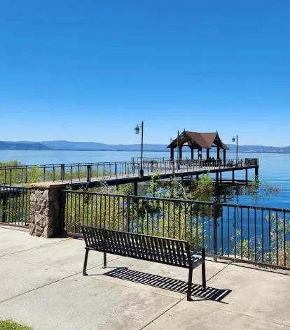6726 Lakeshore Boulevard Lucerne, CA 95458