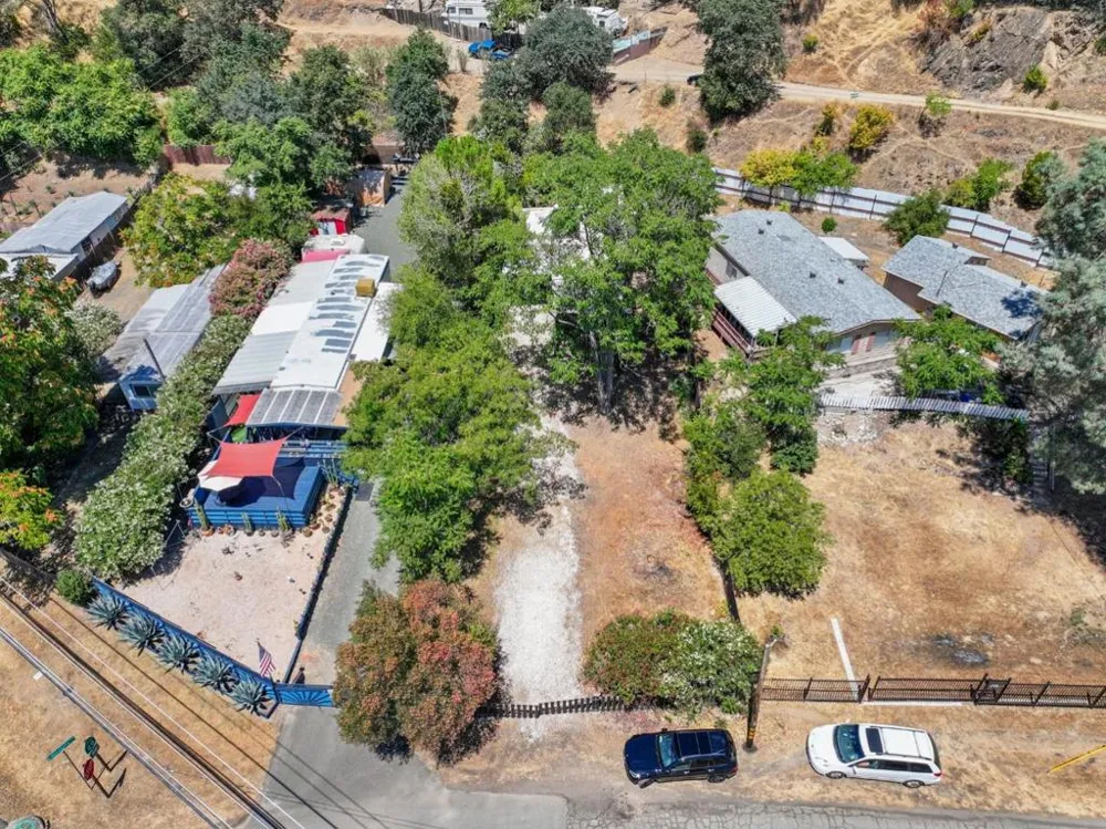 6726 Lakeshore Boulevard Lucerne, CA 95458