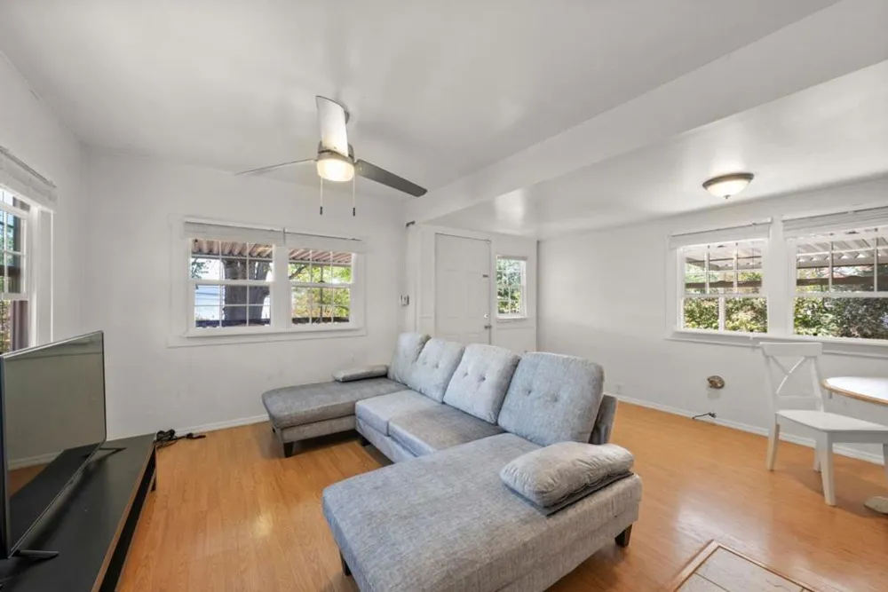 6726 Lakeshore Boulevard Lucerne, CA 95458