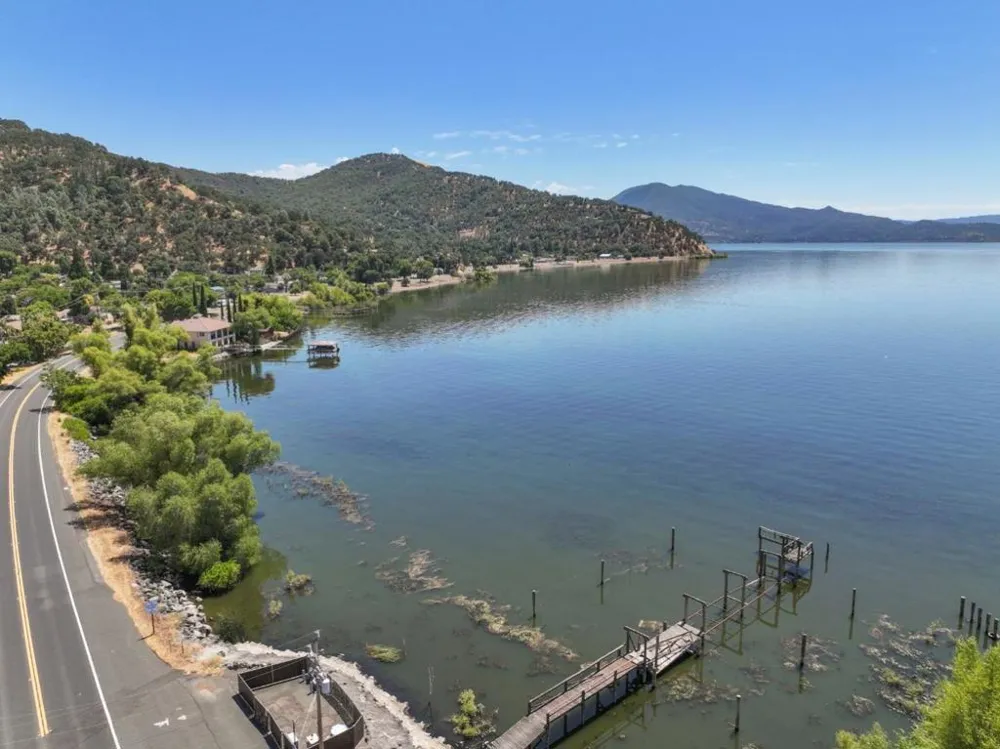 6726 Lakeshore Boulevard Lucerne, CA 95458