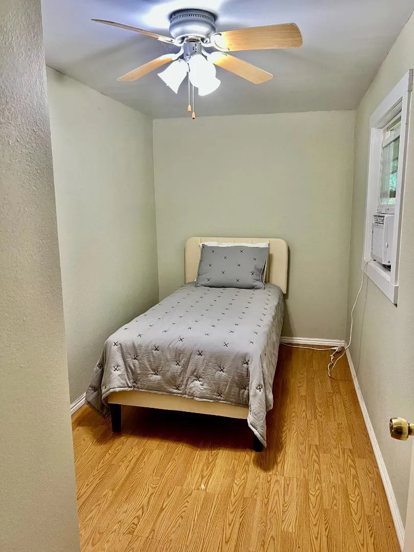 6726 Lakeshore Boulevard Lucerne, CA 95458