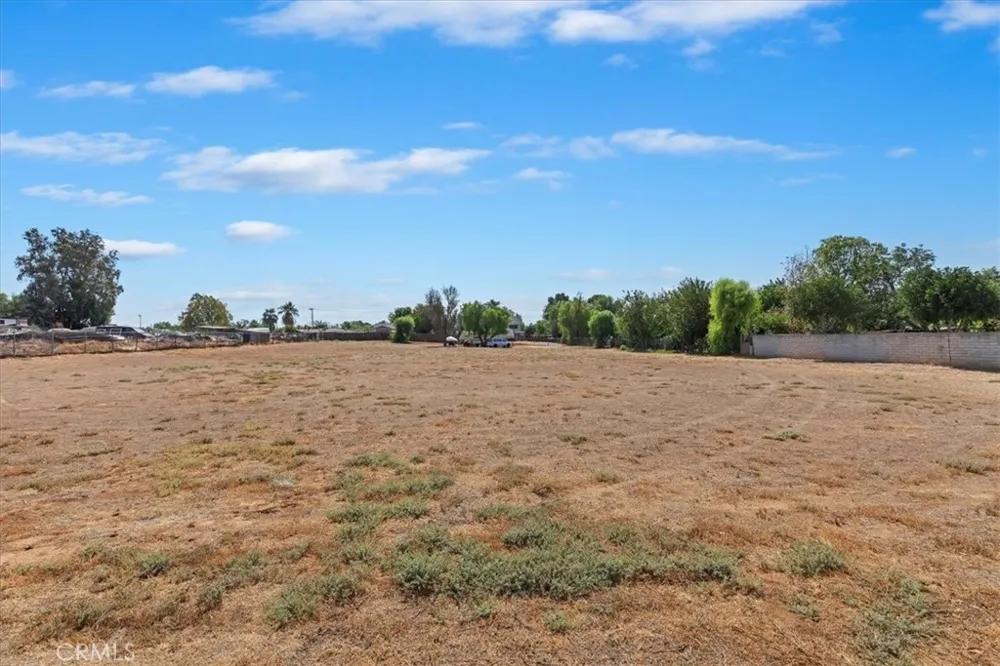 10555 Robinson Riverside, CA 92505