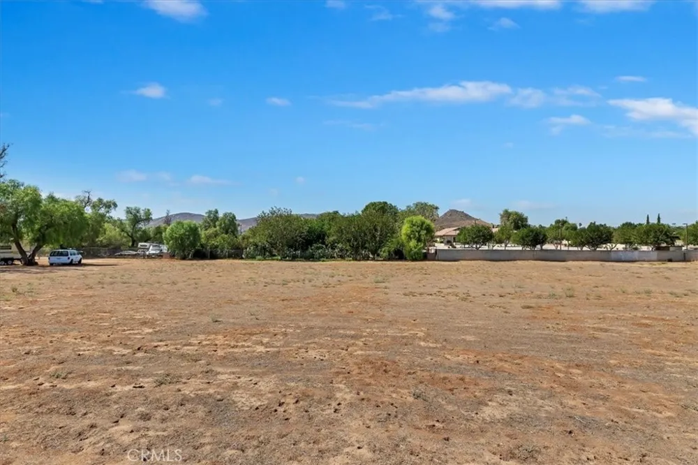 10555 Robinson Riverside, CA 92505