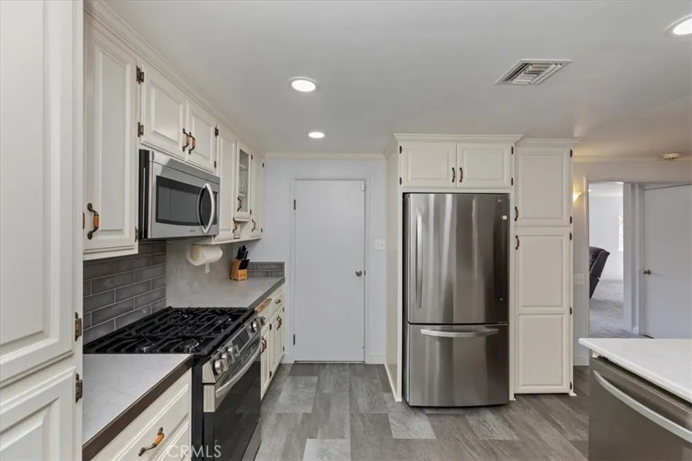 10555 Robinson Riverside, CA 92505