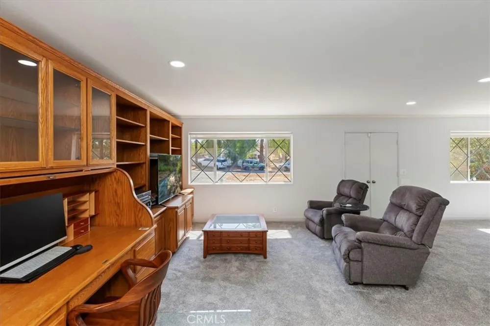10555 Robinson Riverside, CA 92505