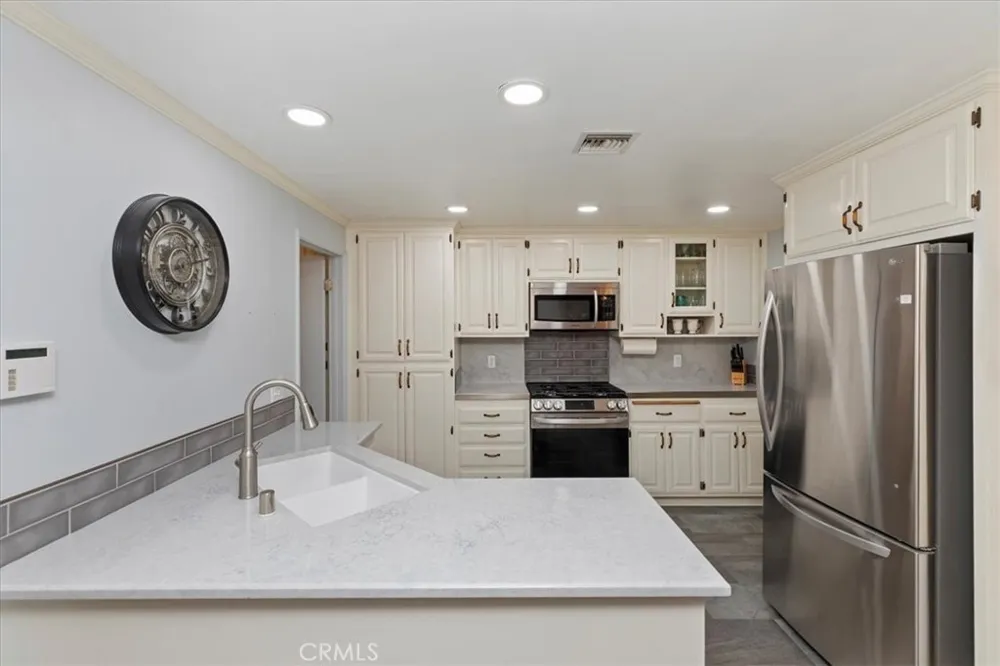 10555 Robinson Riverside, CA 92505