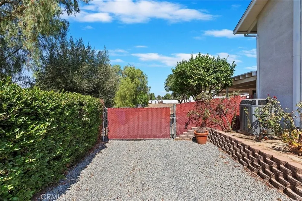 10555 Robinson Riverside, CA 92505