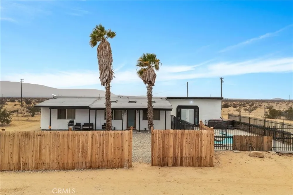 3737 MERIWETHER RD 29 Palms, CA 92277