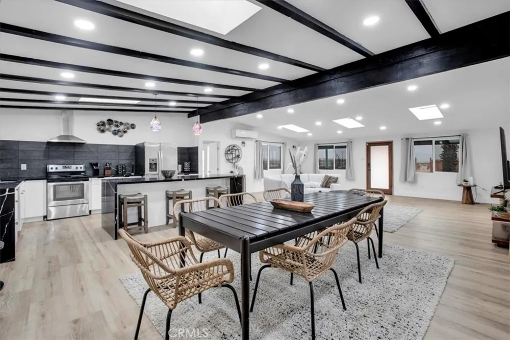 3737 MERIWETHER RD 29 Palms, CA 92277