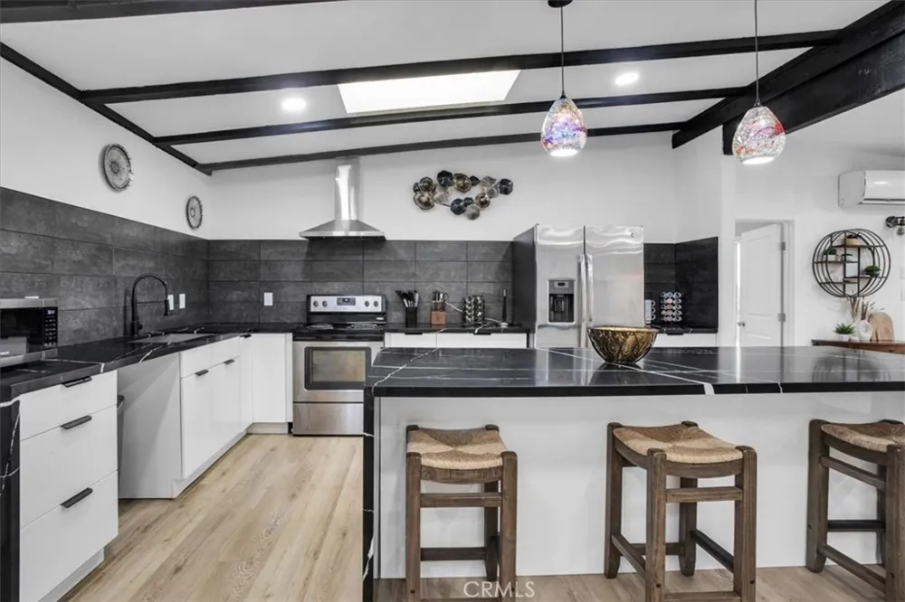 3737 MERIWETHER RD 29 Palms, CA 92277
