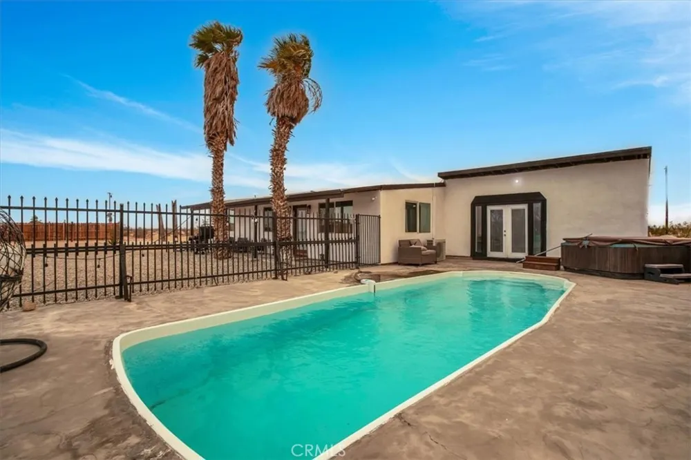 3737 MERIWETHER RD 29 Palms, CA 92277