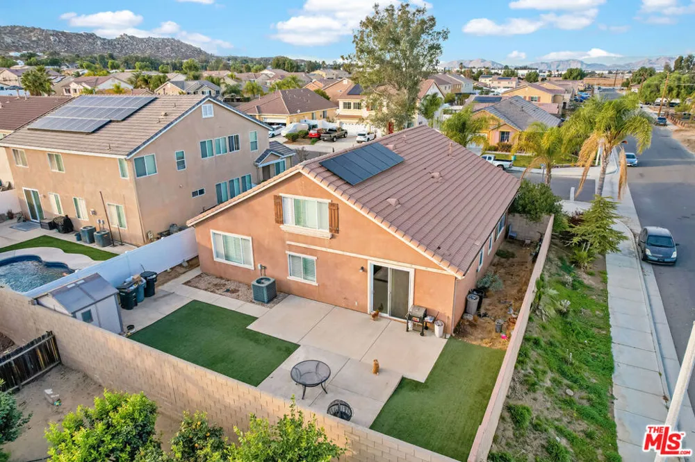 505 Fair Park Way Perris, CA 92570