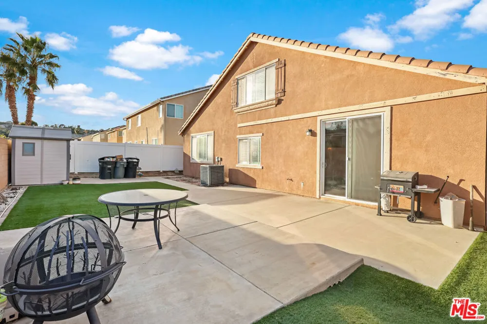 505 Fair Park Way Perris, CA 92570