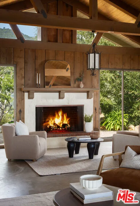 2200 Bella Vista Drive Montecito, CA 93108