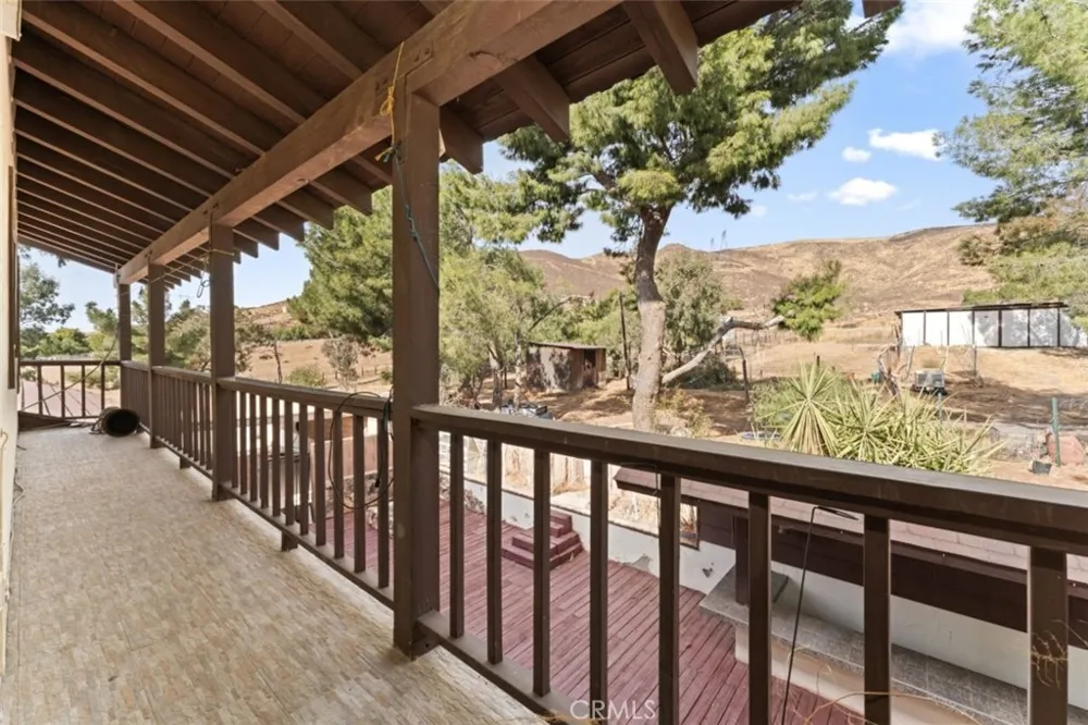 35640 Dormer Road Agua Dulce, CA 91390