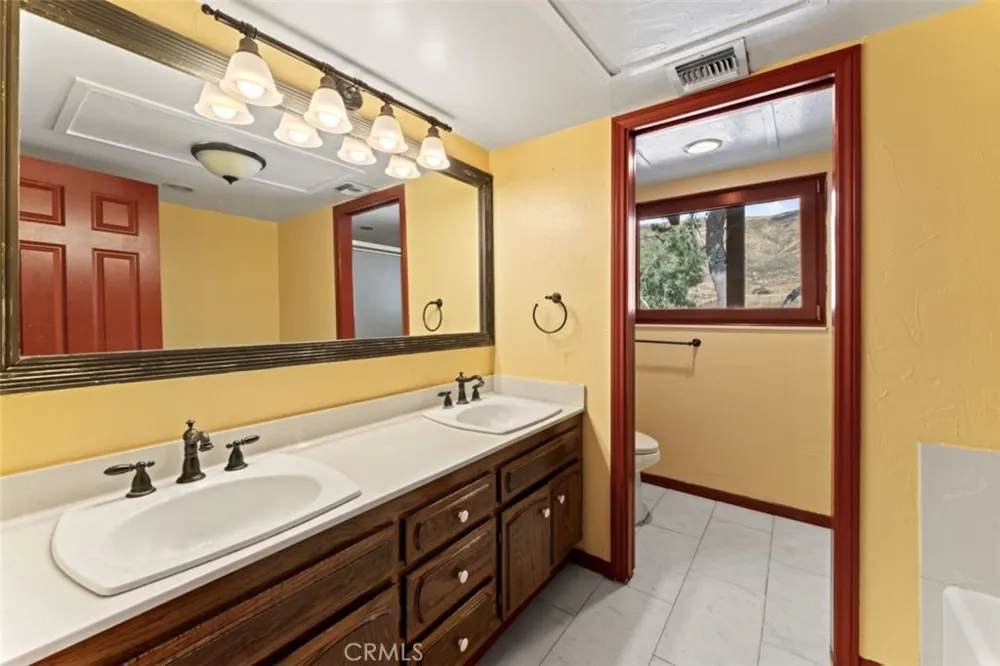 35640 Dormer Road Agua Dulce, CA 91390