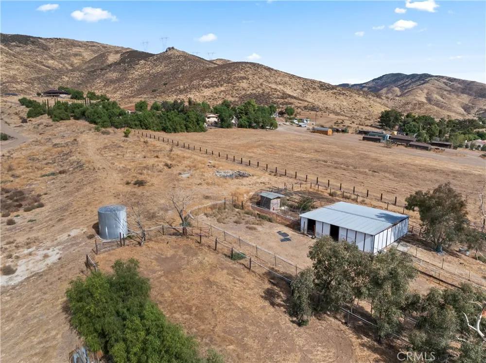 35640 Dormer Road Agua Dulce, CA 91390