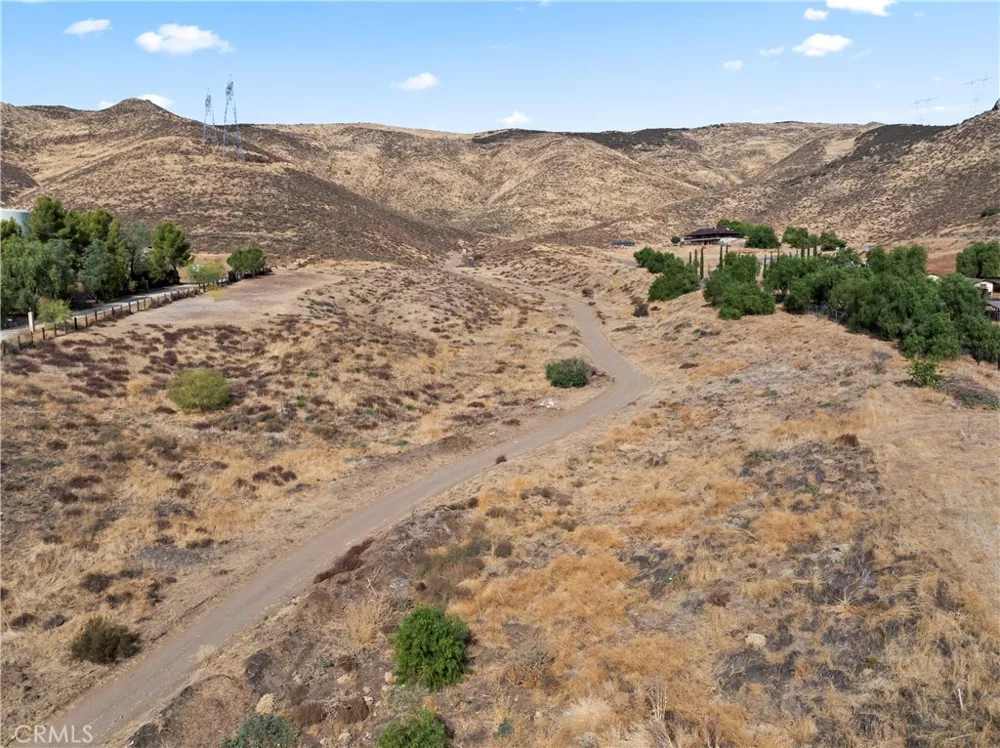 35640 Dormer Road Agua Dulce, CA 91390