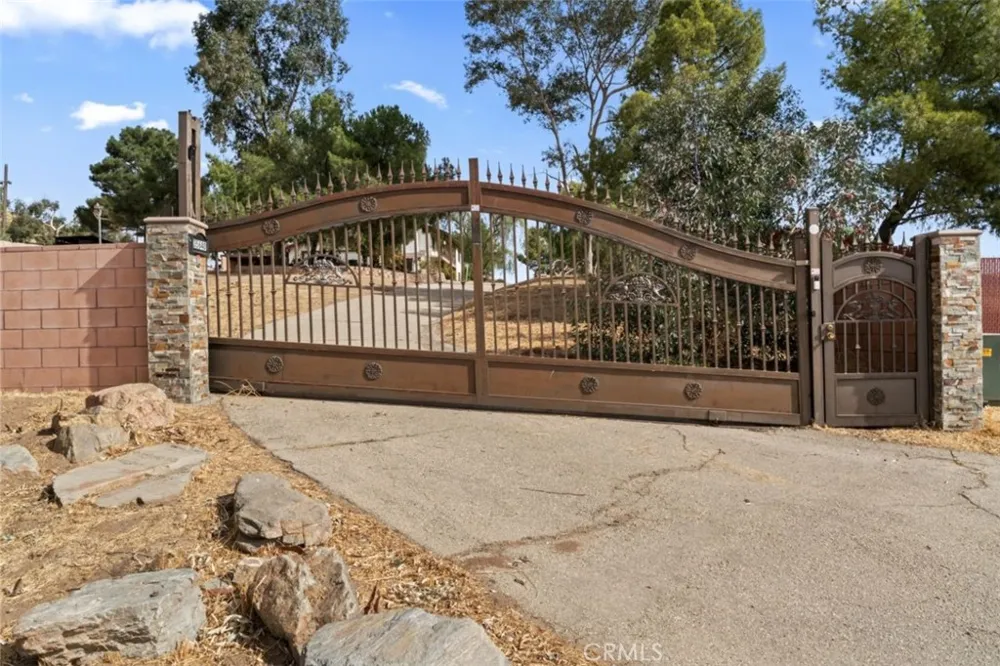 35640 Dormer Road Agua Dulce, CA 91390