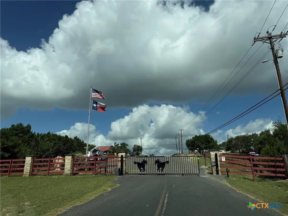 155 LIPIZZAN LANE Spring Branch, TX 78070