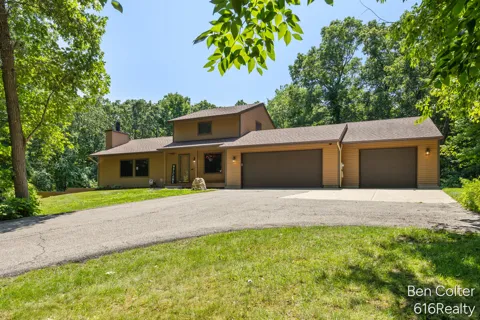 3161 Emberwood Drive SE