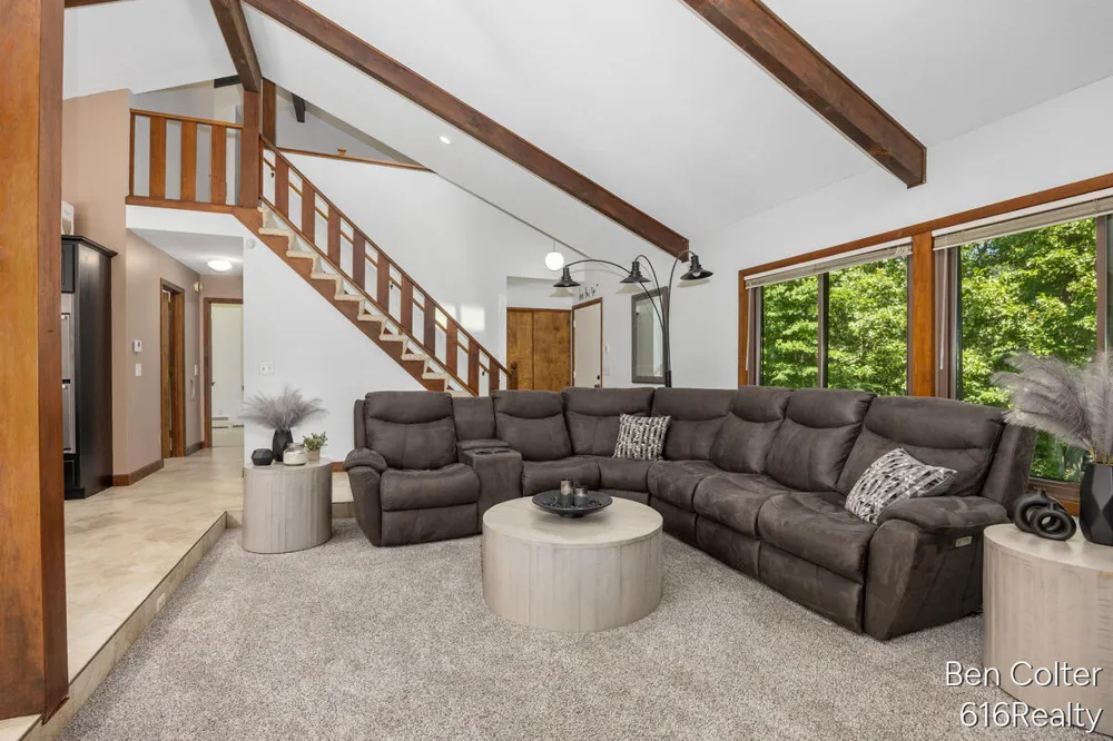 3161 Emberwood Drive SE Lowell, MI 49331