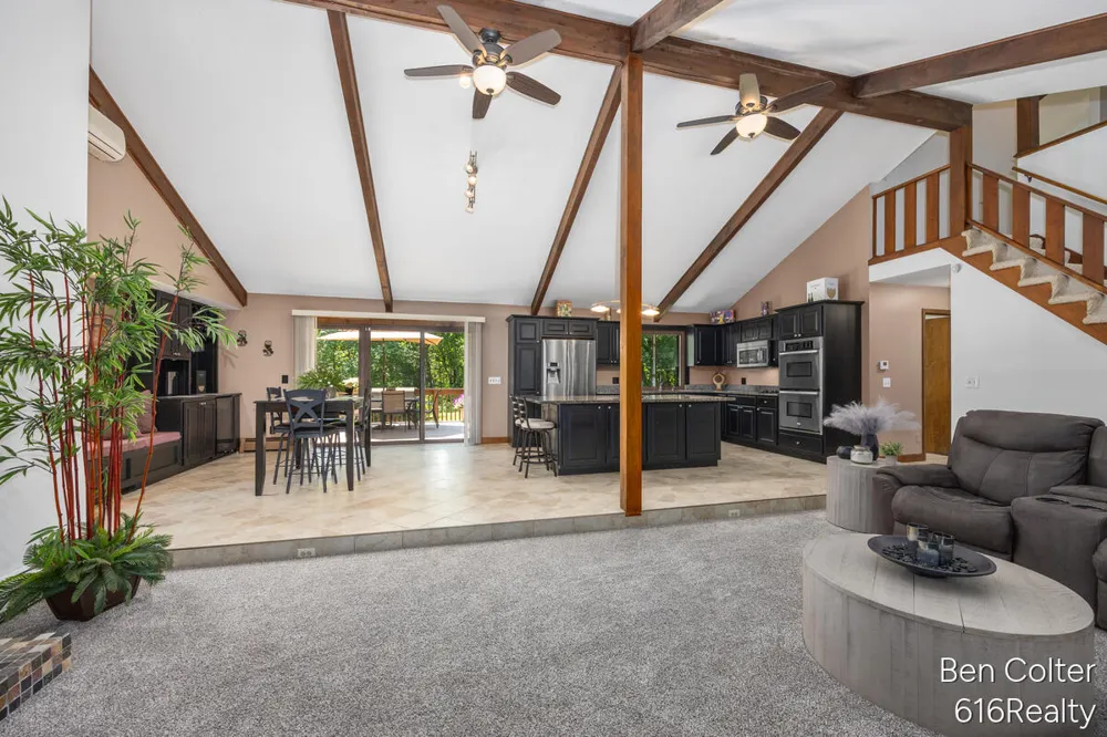 3161 Emberwood Drive SE Lowell, MI 49331