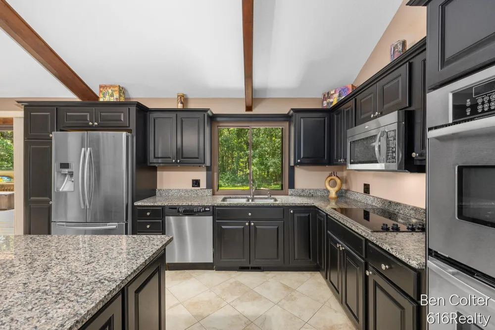 3161 Emberwood Drive SE Lowell, MI 49331