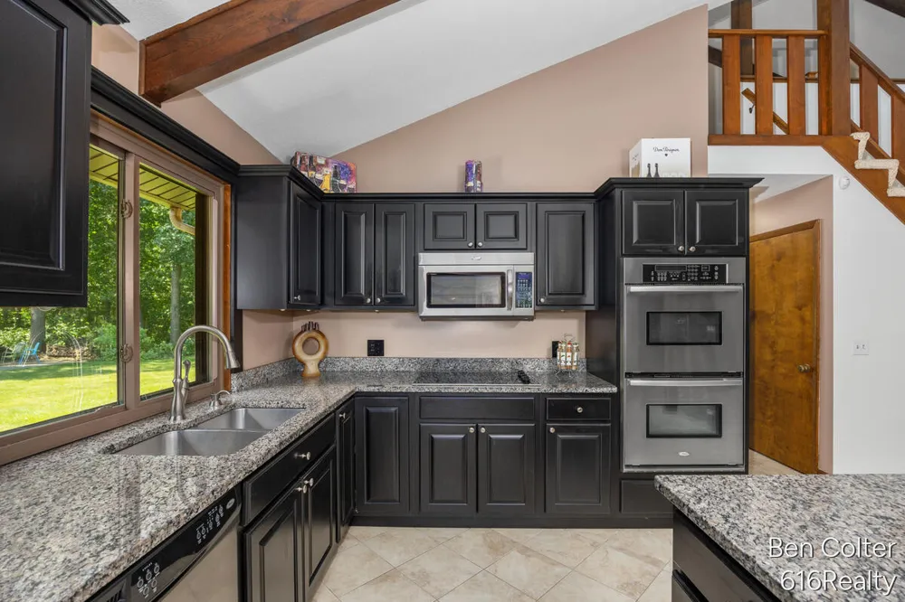 3161 Emberwood Drive SE Lowell, MI 49331