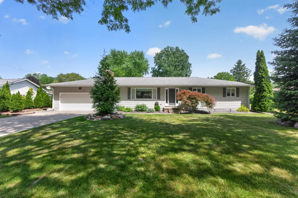 815 Kennedy Street Jackson, MI 49202