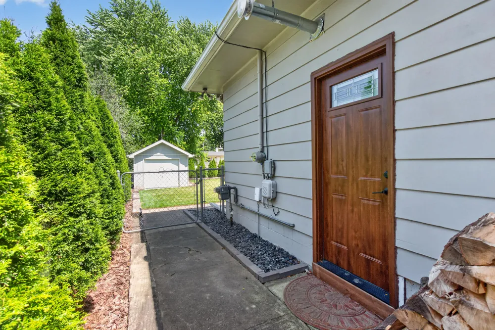 815 Kennedy Street Jackson, MI 49202