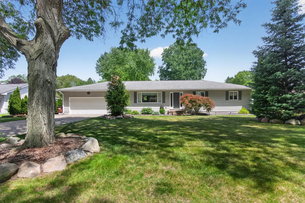 815 Kennedy Street Jackson, MI 49202