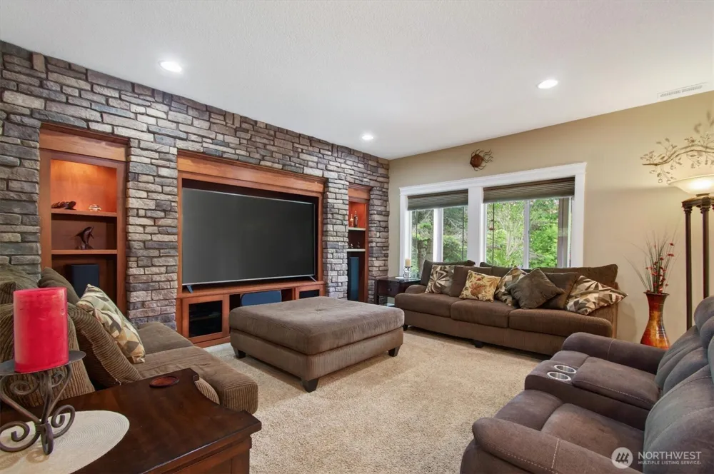47 Sun Crest Lane Cathlamet, WA 98612