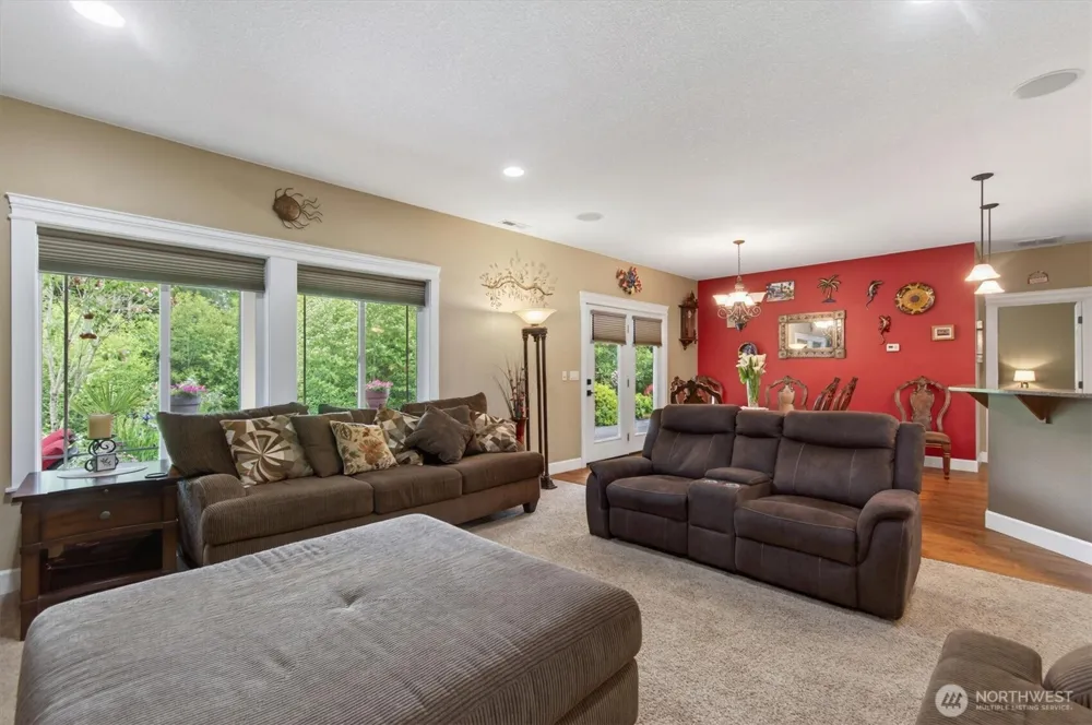 47 Sun Crest Lane Cathlamet, WA 98612