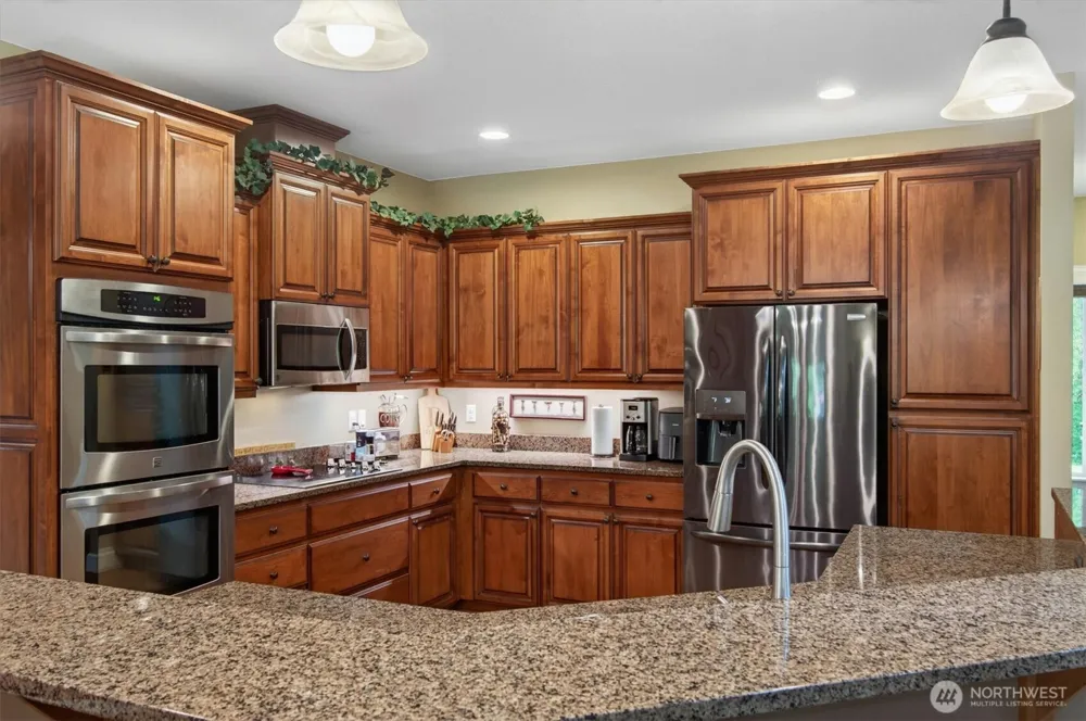 47 Sun Crest Lane Cathlamet, WA 98612