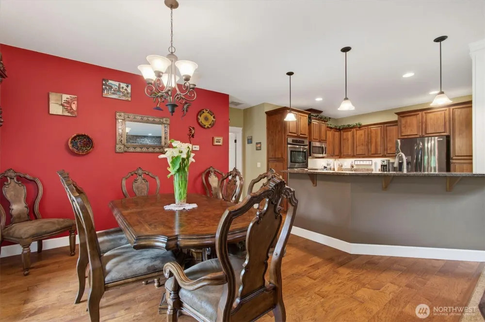 47 Sun Crest Lane Cathlamet, WA 98612