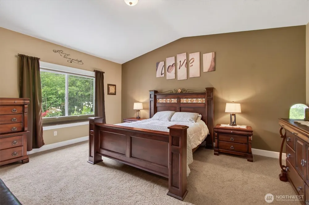 47 Sun Crest Lane Cathlamet, WA 98612