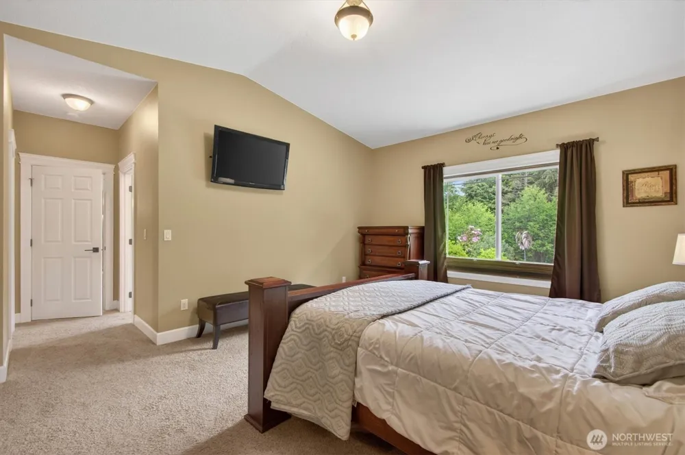 47 Sun Crest Lane Cathlamet, WA 98612