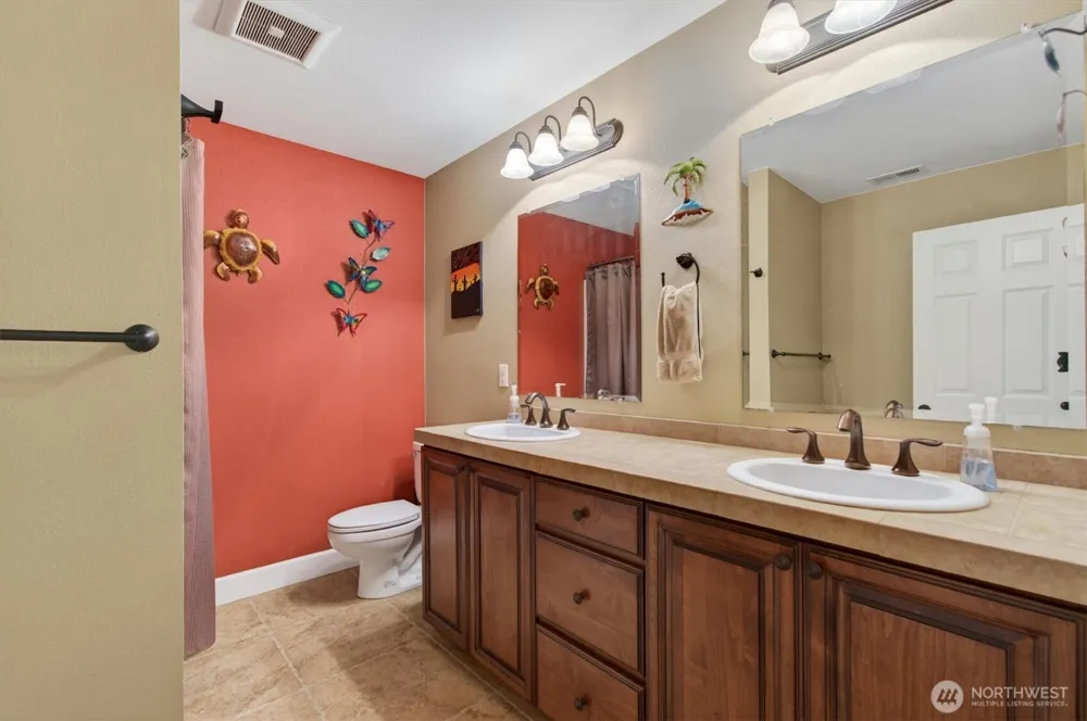 47 Sun Crest Lane Cathlamet, WA 98612