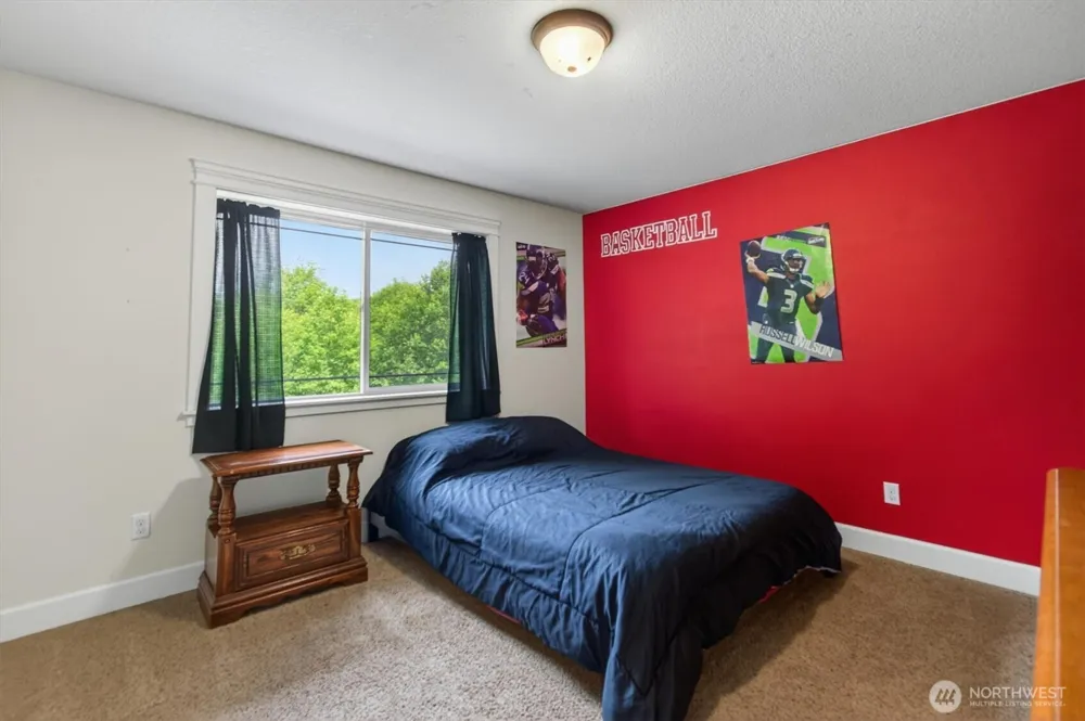 47 Sun Crest Lane Cathlamet, WA 98612