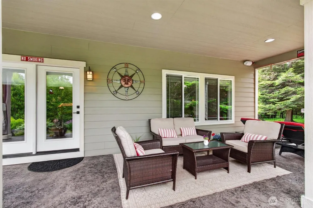 47 Sun Crest Lane Cathlamet, WA 98612