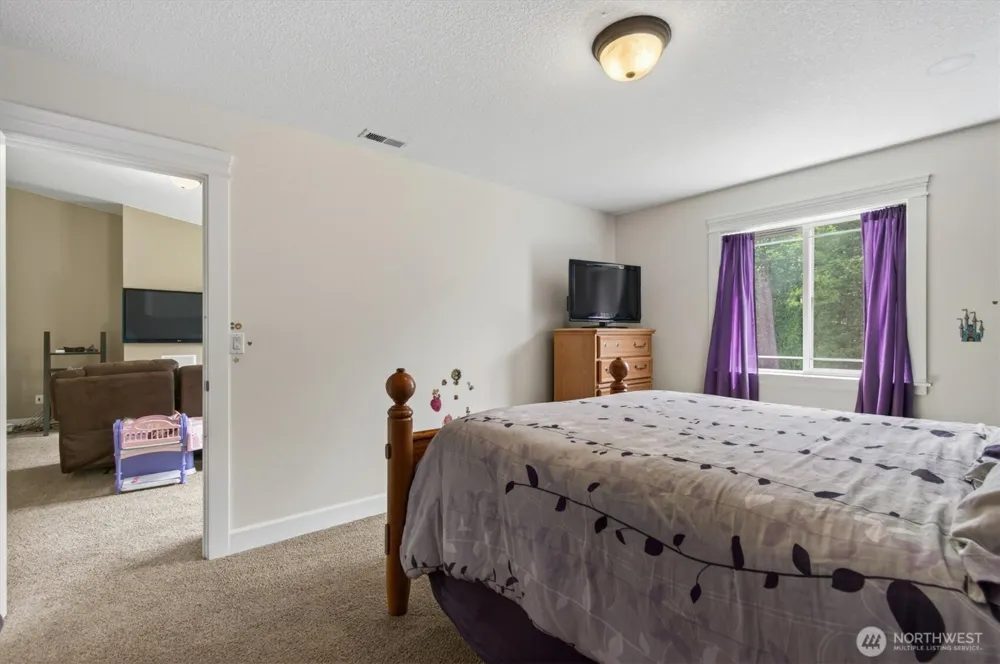 47 Sun Crest Lane Cathlamet, WA 98612