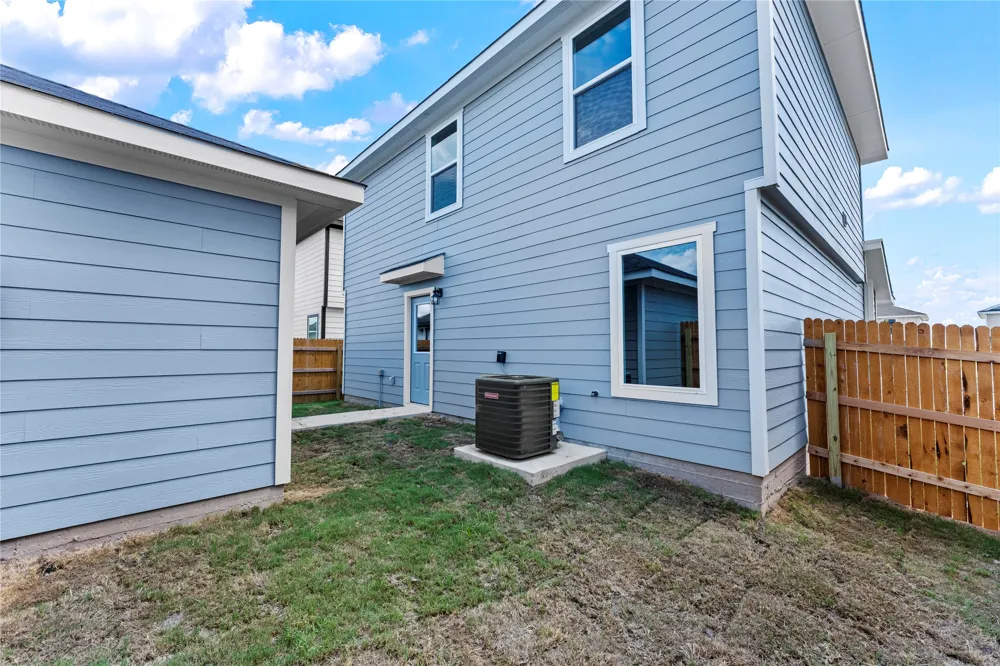 227 Bardwell Way Buda, TX 78610
