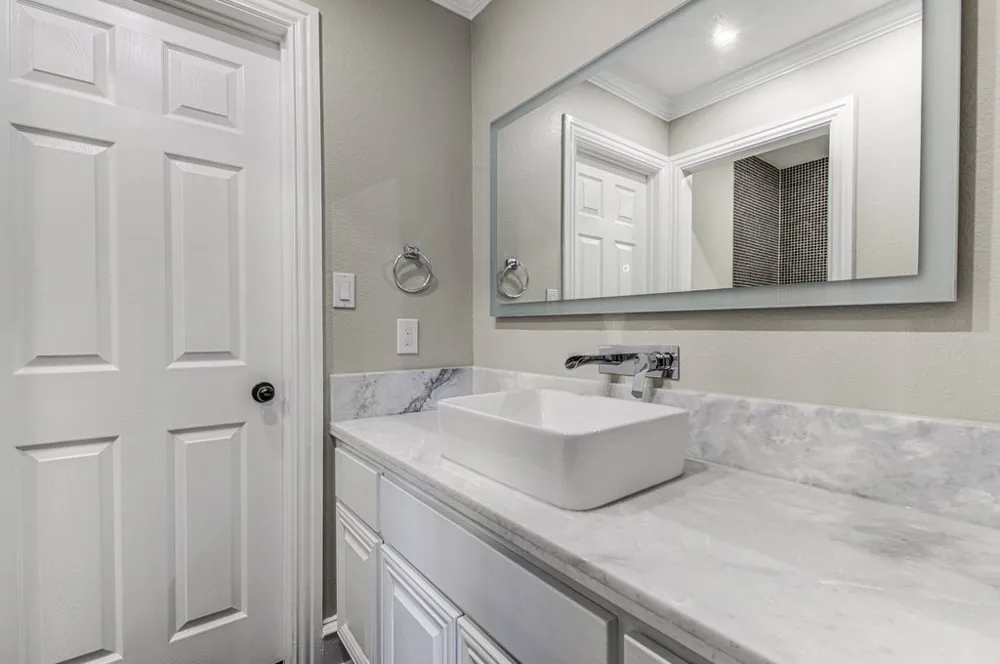 1917 Lakecliff Hills Lane Austin, TX 78732