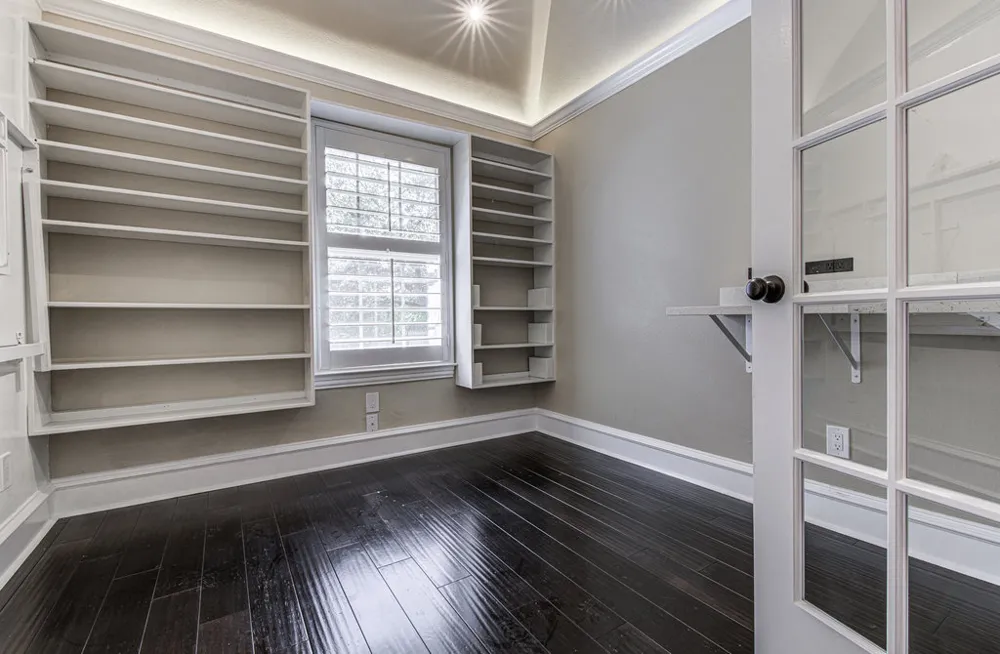 1917 Lakecliff Hills Lane Austin, TX 78732