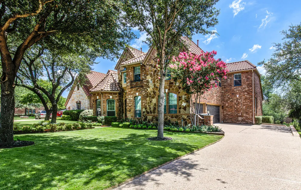 1917 Lakecliff Hills Lane Austin, TX 78732