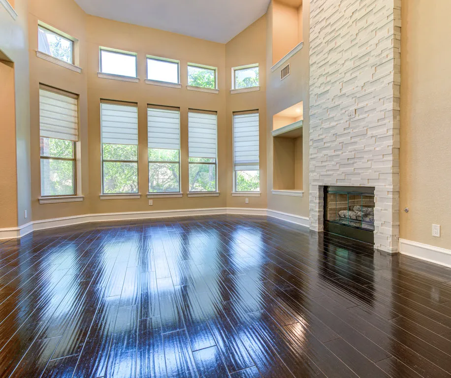 1917 Lakecliff Hills Lane Austin, TX 78732