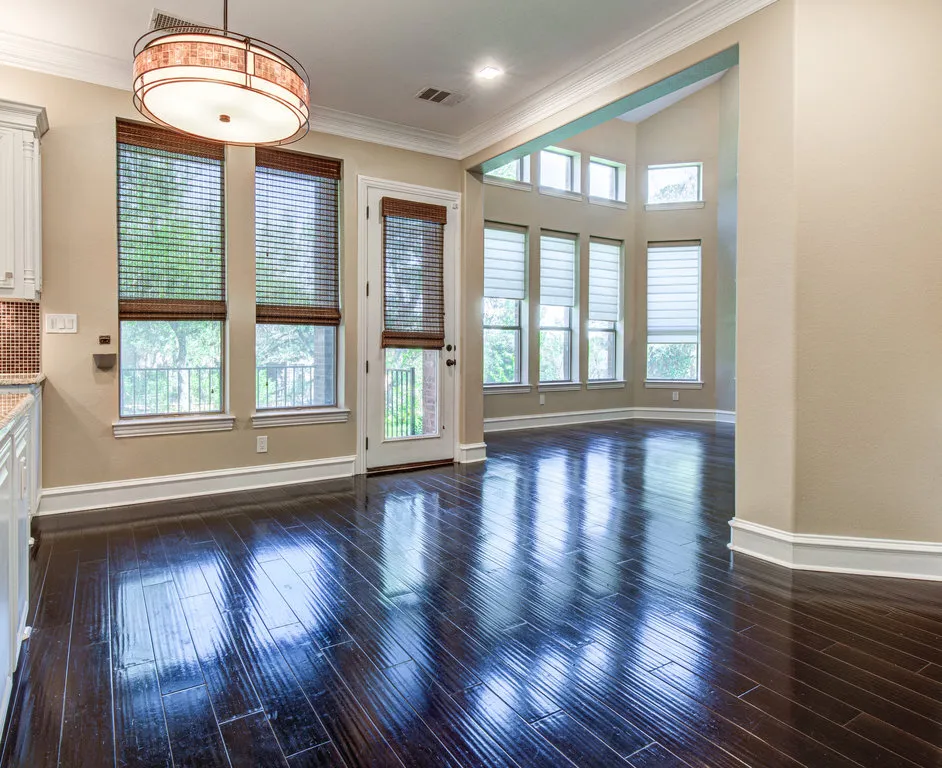 1917 Lakecliff Hills Lane Austin, TX 78732